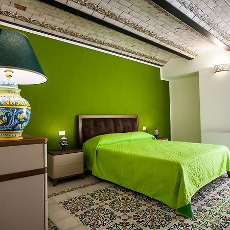 Palazzo Pagliaro Hotel Santo Stefano di Camastra Eksteriør billede