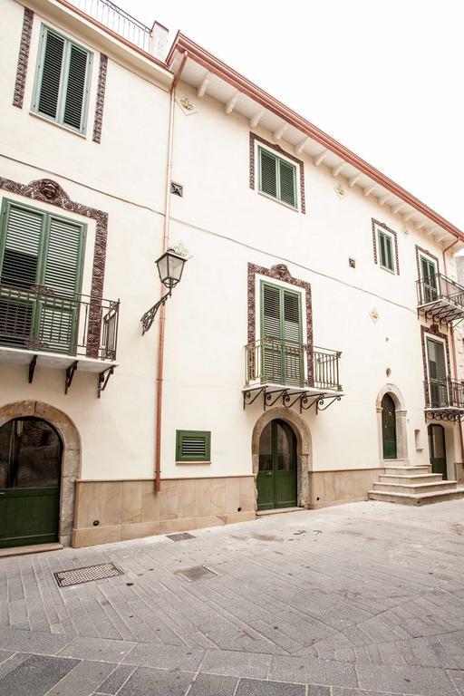 Palazzo Pagliaro Hotel Santo Stefano di Camastra Eksteriør billede
