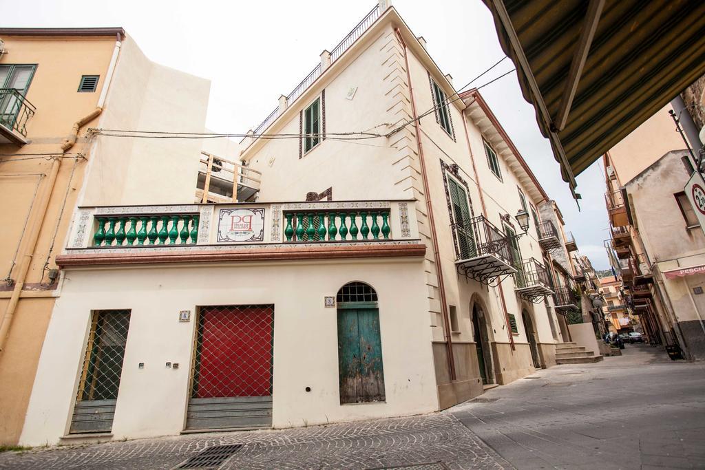 Palazzo Pagliaro Hotel Santo Stefano di Camastra Eksteriør billede