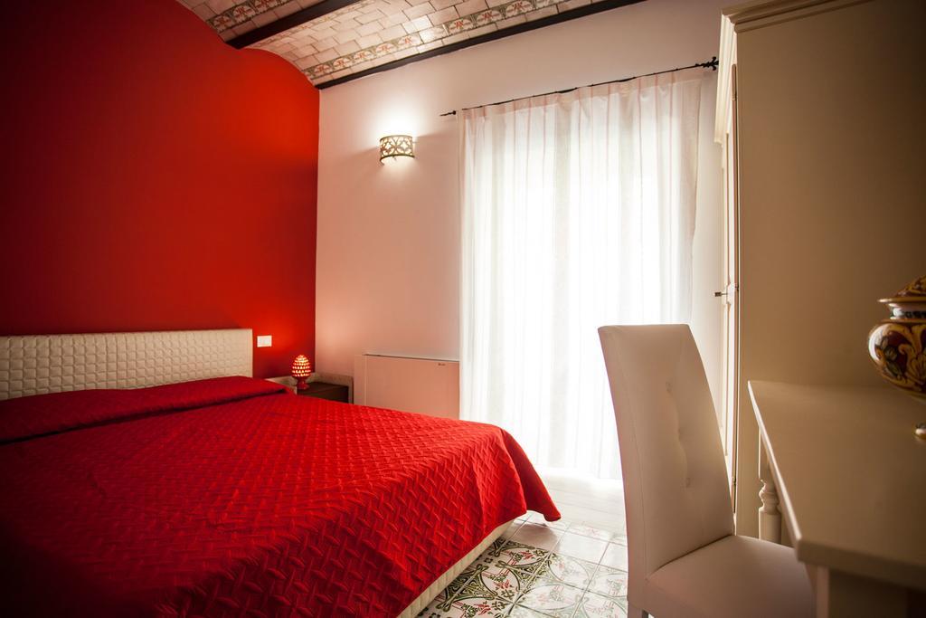 Palazzo Pagliaro Hotel Santo Stefano di Camastra Eksteriør billede