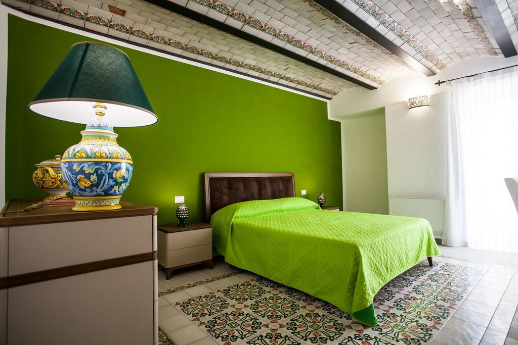 Palazzo Pagliaro Hotel Santo Stefano di Camastra Eksteriør billede