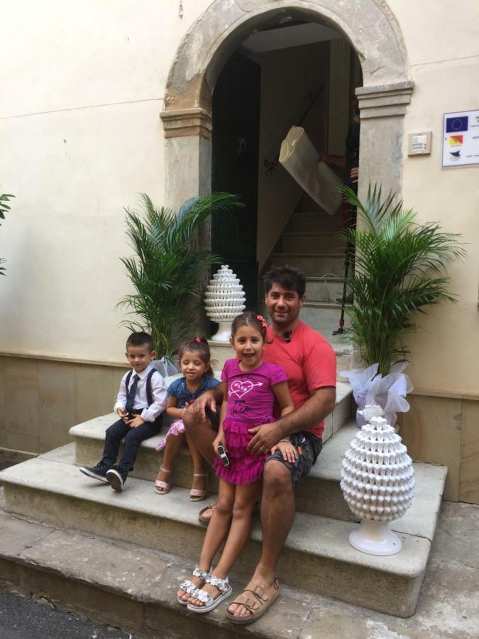 Palazzo Pagliaro Hotel Santo Stefano di Camastra Eksteriør billede